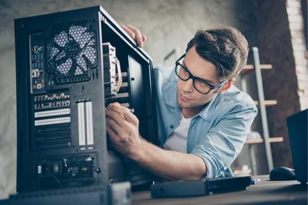 it-services it-abteilung reparatur von hardware